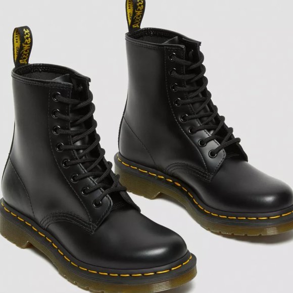 Basically New Doc Martens 1460 Smooth Leather Lace Up Boots - Picture 4 of 4